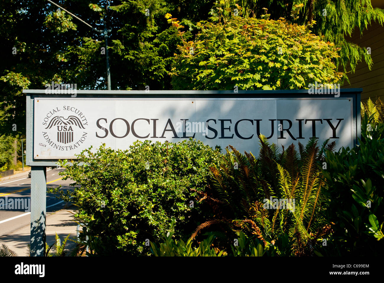Nahaufnahme des Zeichens in der Einfahrt des Social Security Office in Olympia, Washington State. Stockfoto