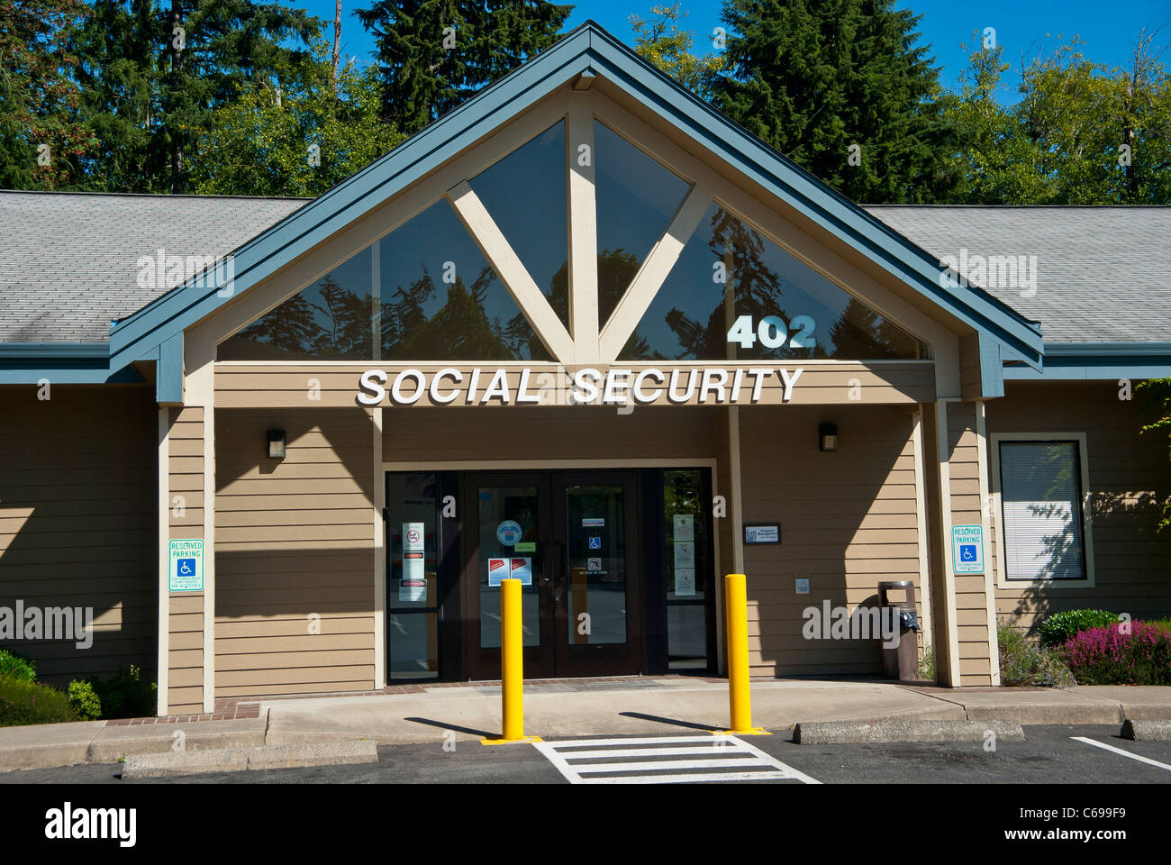 Eingang zum Amt für soziale Sicherheit in Olympia, Washington State. Stockfoto