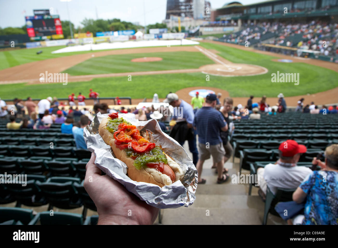 tragen einen Hot Dog Stand im Shaw Park Baseball Stadium anbieten früher Canwest Heimat Winnipeg Goldeyes Winnipeg Stockfoto