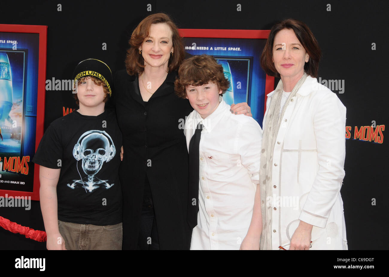 Miles burke joan cusack dylan -Fotos und -Bildmaterial in hoher ...