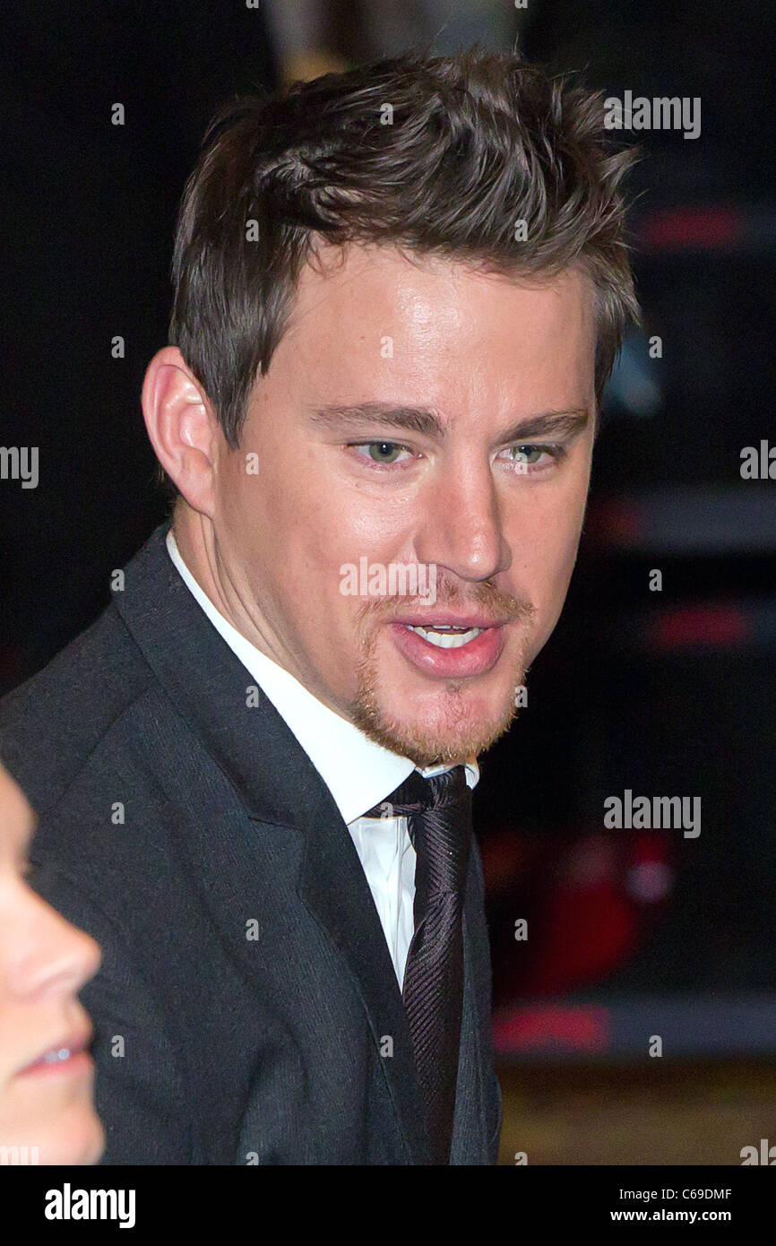 Channing Tatum im Ankunftsbereich für das DILEMMA Premiere, AMC River East Theater, Chicago, IL 6. Januar 2011. Foto von: Jason Smith/Everett Collection Stockfoto