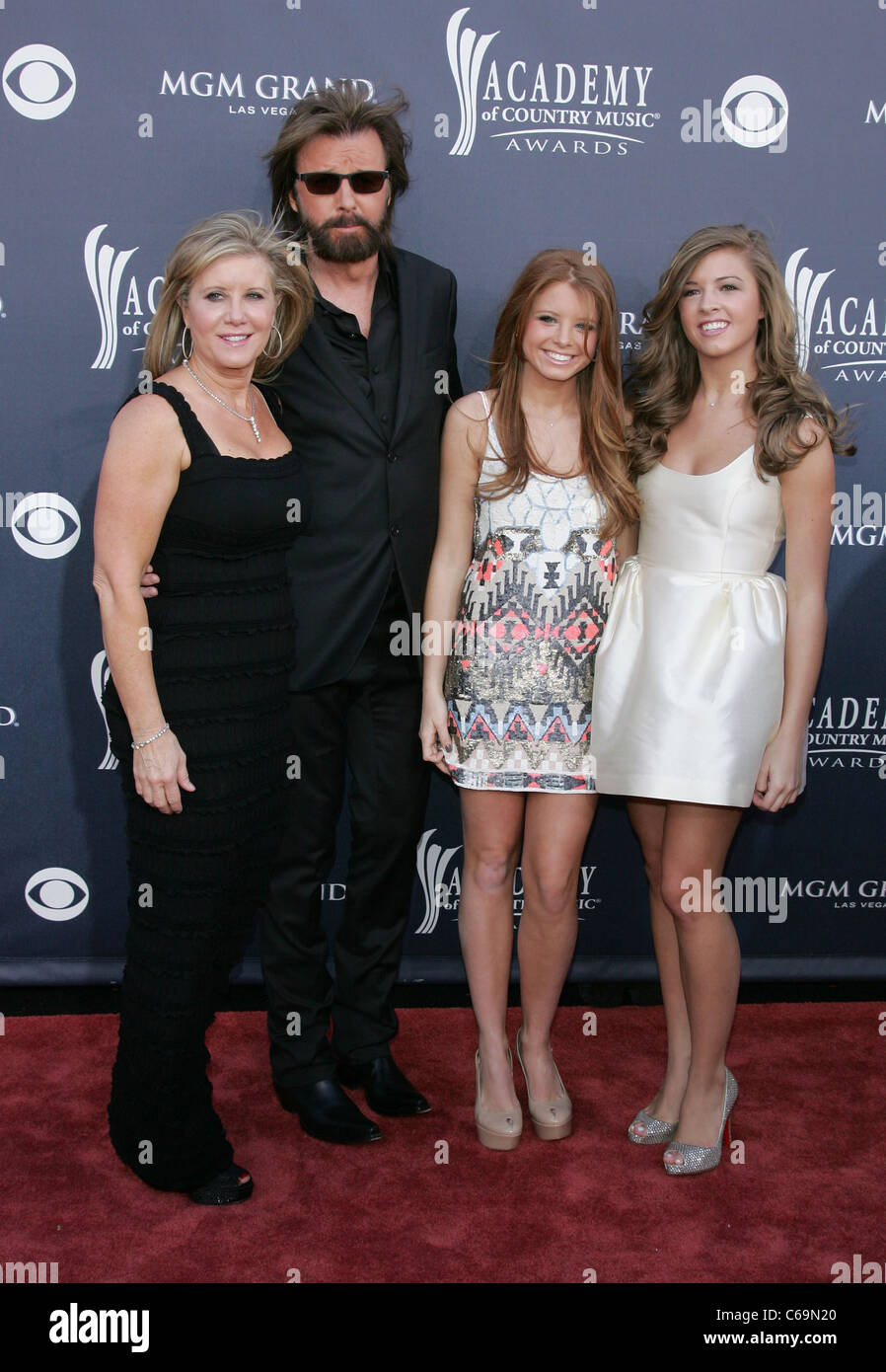 Ronnie Dunn im Ankunftsbereich für Akademie der Countrymusik ACM Awards 2011 - Ankünfte, MGM Grand Garden Arena, Las Vegas, NV am 3 April, Stockfoto