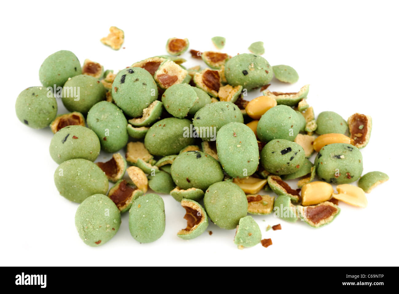 Haufen von aromatisierten Wasabi Erdnüsse Stockfoto