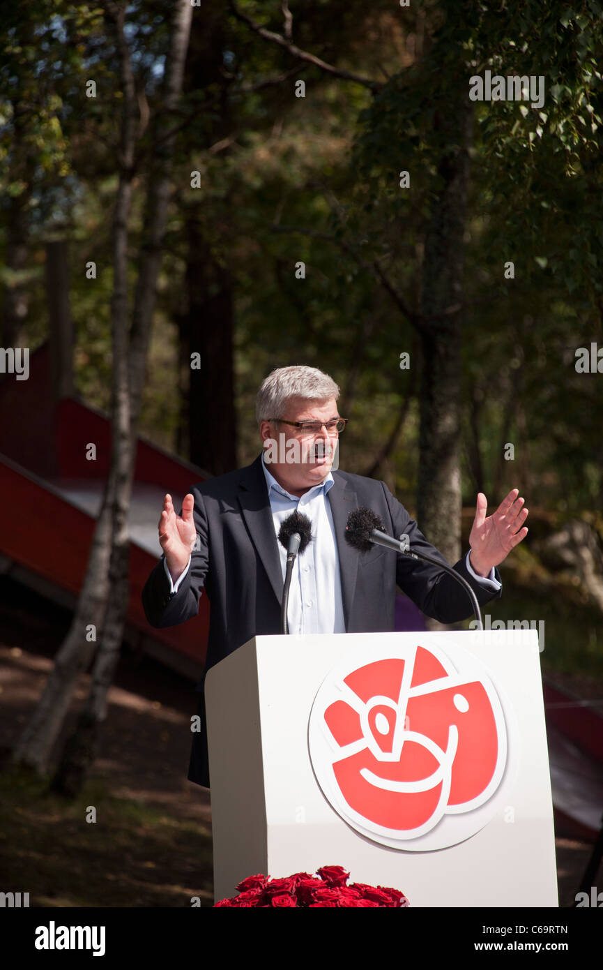 Håkan Juholt, Chef der schwedischen Sozialdemokraten Partei hält seine Sommer-Rede im Stockholmer Vorort von Västertorp Stockfoto