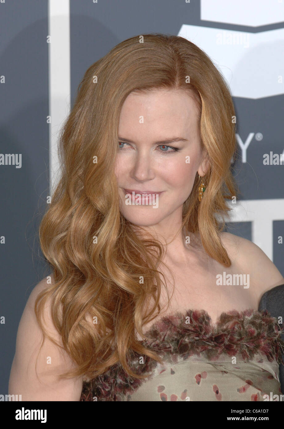 Nicole Kidman im Ankunftsbereich für die 53. Annual GRAMMY Awards, Staples Center, Los Angeles, CA 13. Februar 2011. Foto von: Elizabeth Goodenough/Everett Collection Stockfoto