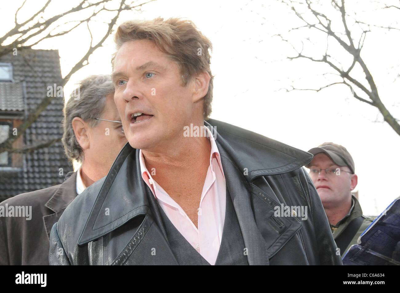 David Hasselhoff Ankunft in TV-Studios in Hamburg zu Gast bei deutschen zeigen "Markus Lanz". Hamburg, Deutschland - 21.04.2010 Stockfoto