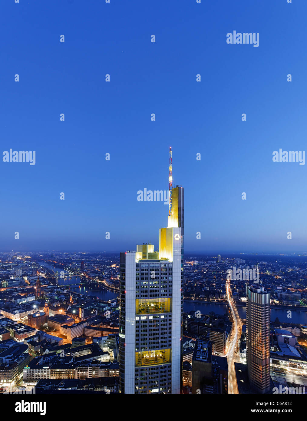 Panorama in der Abenddämmerung, Südlage, Sachsenhausen, Main Tower, Frankfurt Am Main, Hessen, Deutschland, Europa Stockfoto