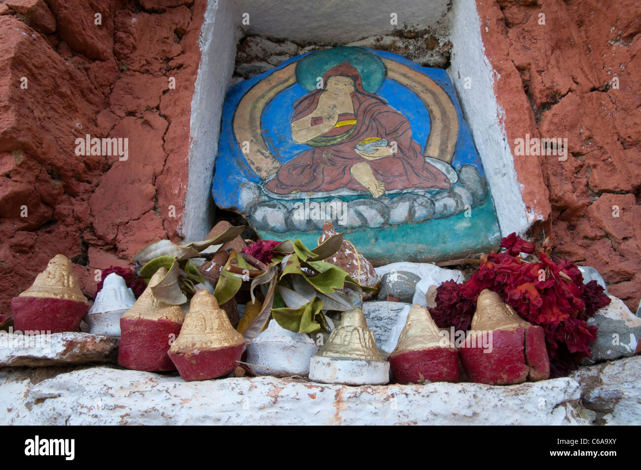 Takshang Goemba. Tiger nest Kloster. Altar. Paro-Tal, bhutan Stockfoto