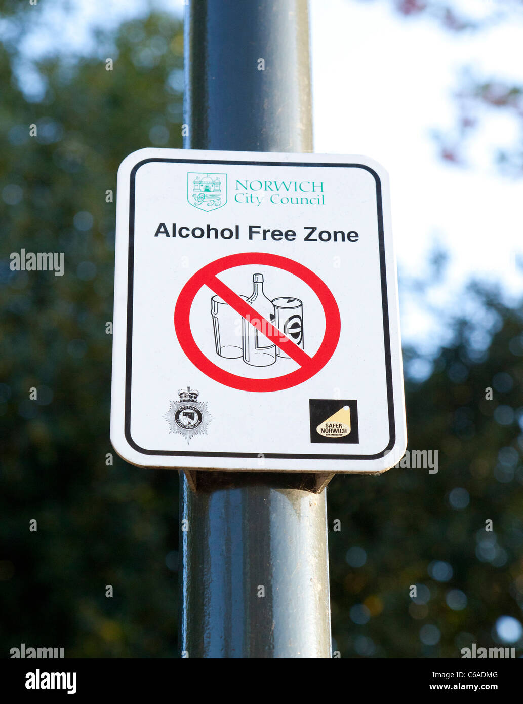 Alkohol-freie Zone-Zeichen in Norwich, Großbritannien Stockfoto