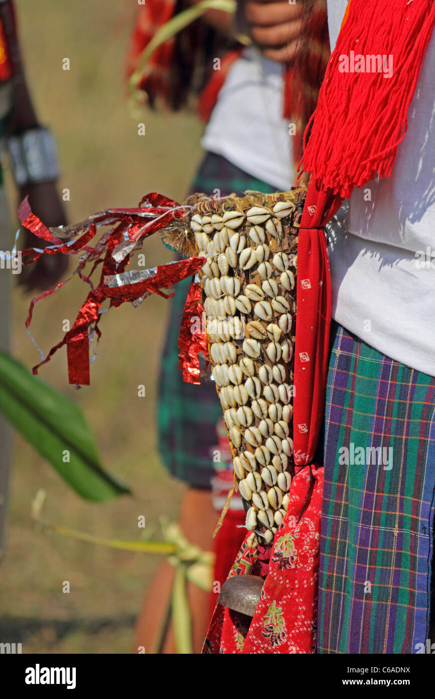 Nocte Krieger Stamm, Mann mit traditionellen Verschleiß an Namdapha Öko-Kultur-Festival; Miao; Arunachal Pradesh; Indien Stockfoto