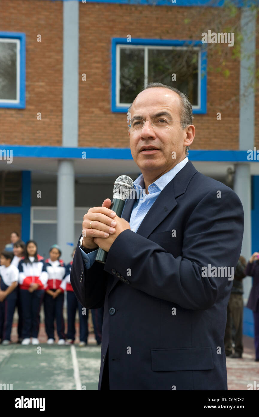 Präsident Calderon Adressierung Schüler an einer Schule in Morelia Stockfoto