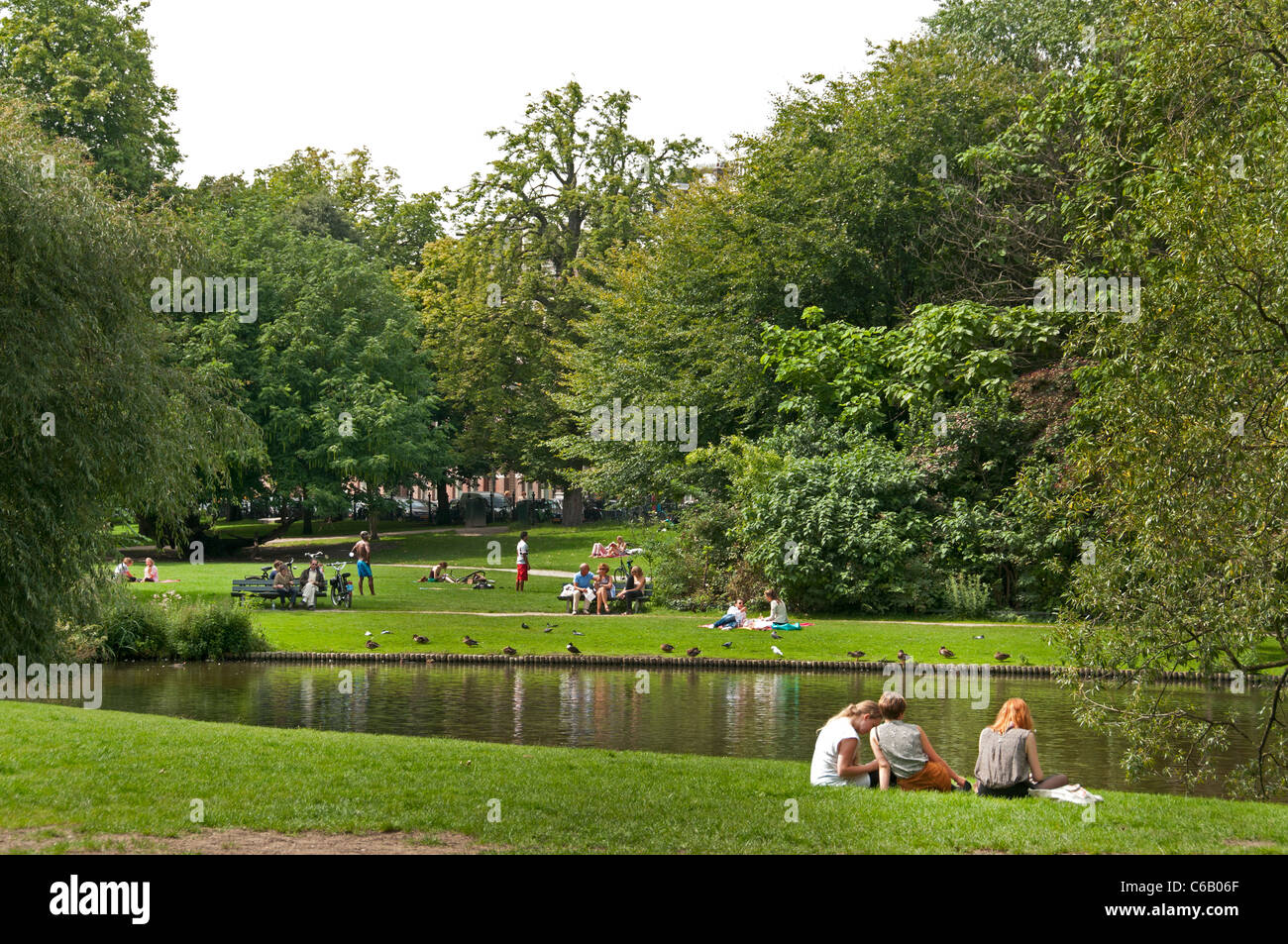 Sarpatipark in der Pijp Amsterdam Niederlande Samuel Sarpati Stockfoto