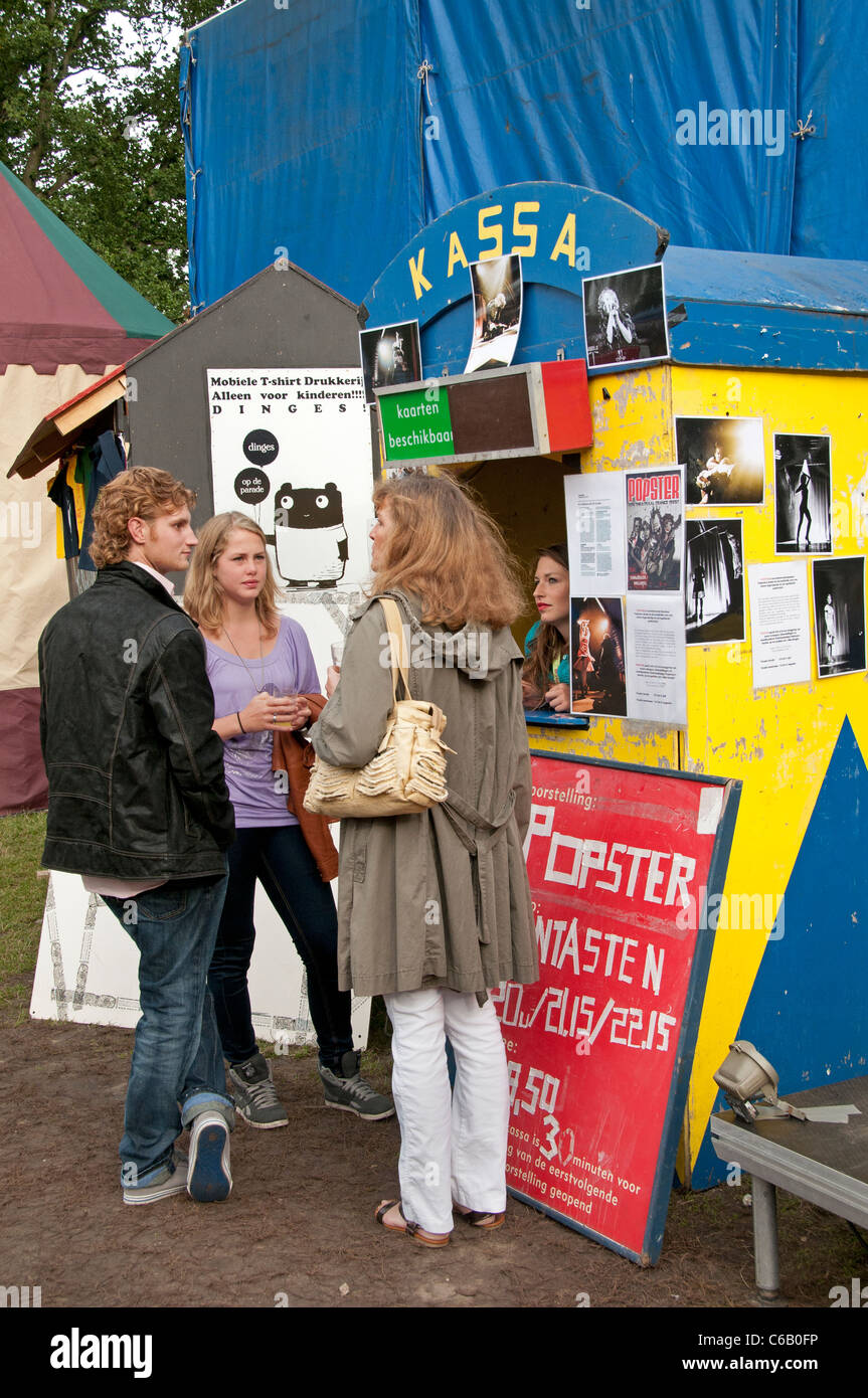 Parade Amsterdam Party Theater Tanz Musik Film bildender Kunst nostalgisches Jahrmarkt Festival Niederlande Stockfoto