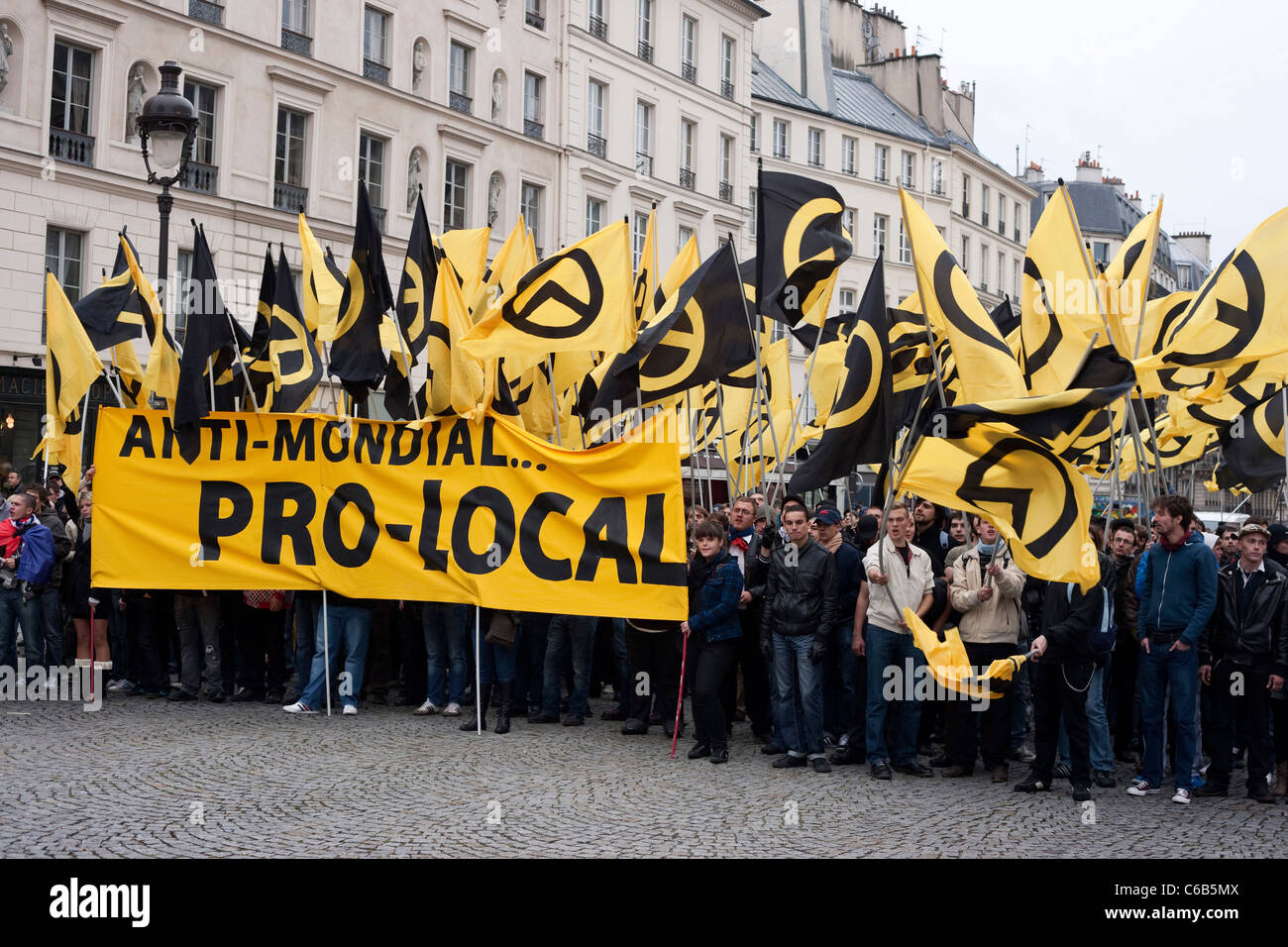 Französische Studenten demonstrieren gegen Rente Zustandsänderung, Kapitalismus und Globalisierung. Jardin du Luxembourg, Paris. Stockfoto