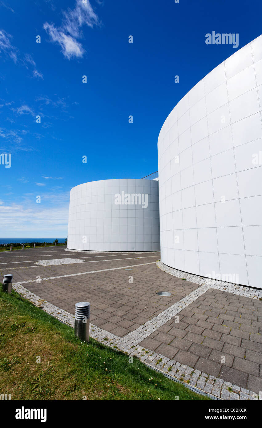 Perlan, die Perle, Heimat von Saga Museum und Warmwasser-Speicher für Reykjavik, Island Stockfoto