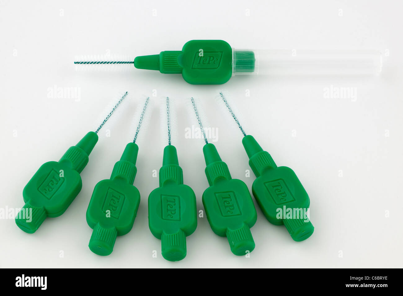 Sechs Tepe interdental 0,8 mm Bürsten. Stockfoto