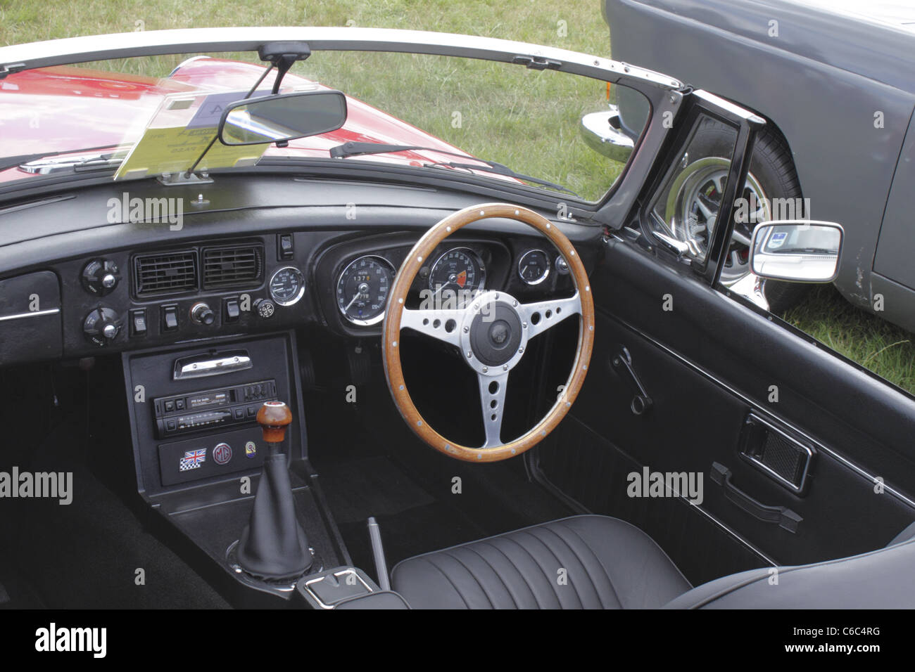 Mgb Roadster Interior Stockfotos & Mgb Roadster Interior Bilder - Alamy Mgb Roadster Interior Stockfotos & Mgb Roadster Interior Bilder - Alamy
