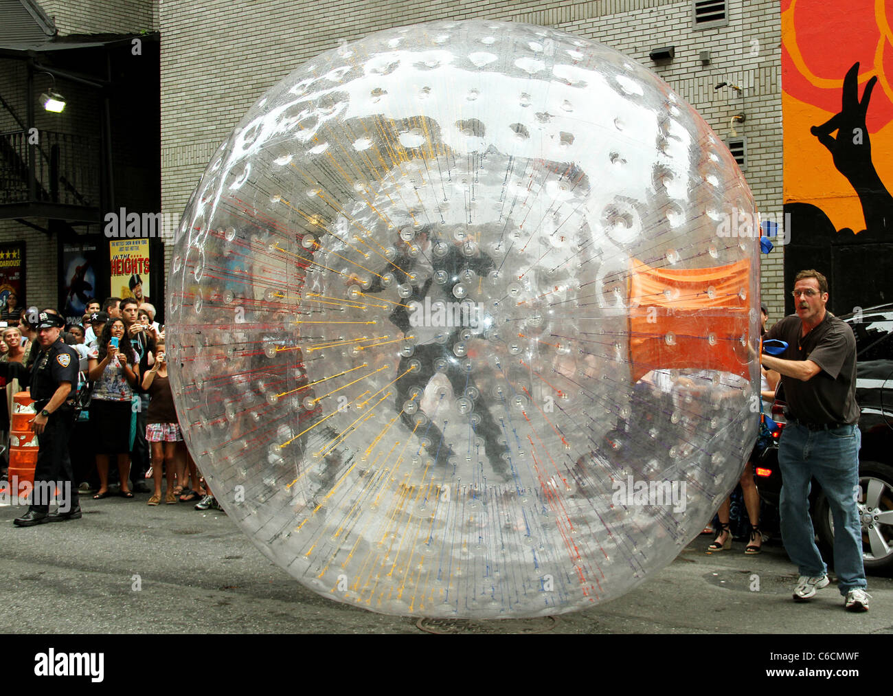 Joseph Gordon-Levitt vor dem Ed Sullivan Theater für die Late Show mit David Letterman Show New York City, USA- Stockfoto