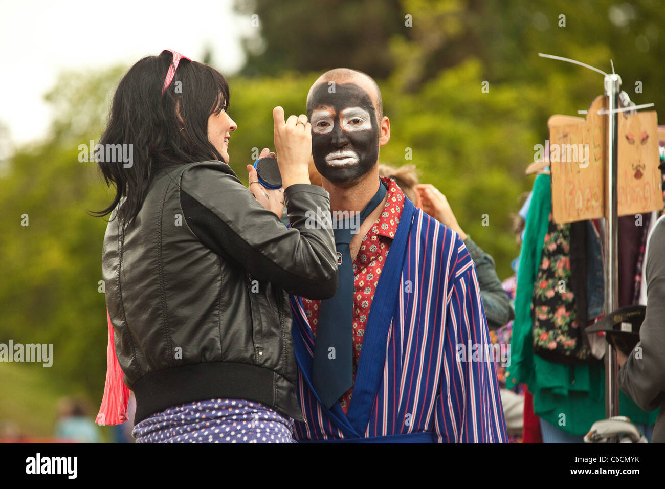 Fancy Dress an der grüne Mann Festival, Crickhowell, Wales, Vereinigtes Königreich. Stockfoto