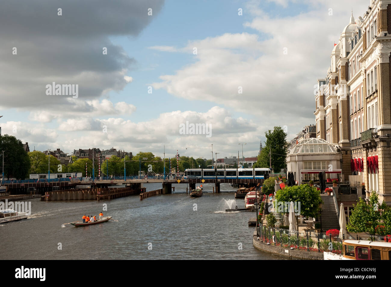 Sommer-Kanal Szene Amsterdam Holland Niederlande Europa Stockfoto