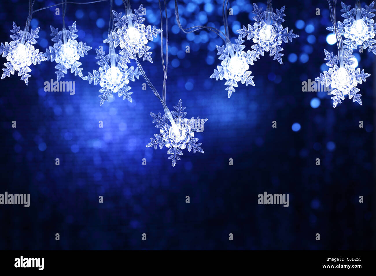 Schneeflocke Weihnachtsbeleuchtung mit Exemplar. Stockfoto