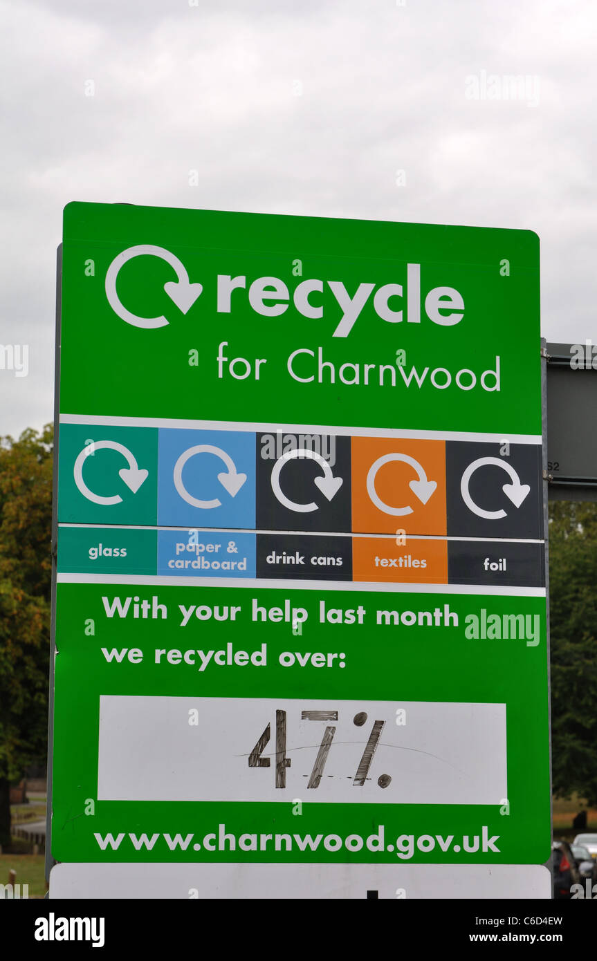 Schild mit Prozentsatz recycelt, Mountsorrel, Leicestershire, England, UK Stockfoto