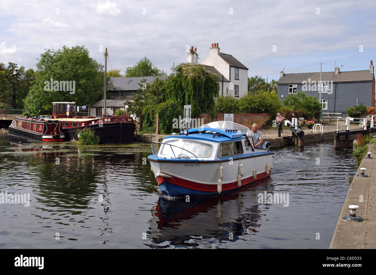 Fluss steigen bei Mountsorrel Sperre, Leicestershire, England, UK Stockfoto