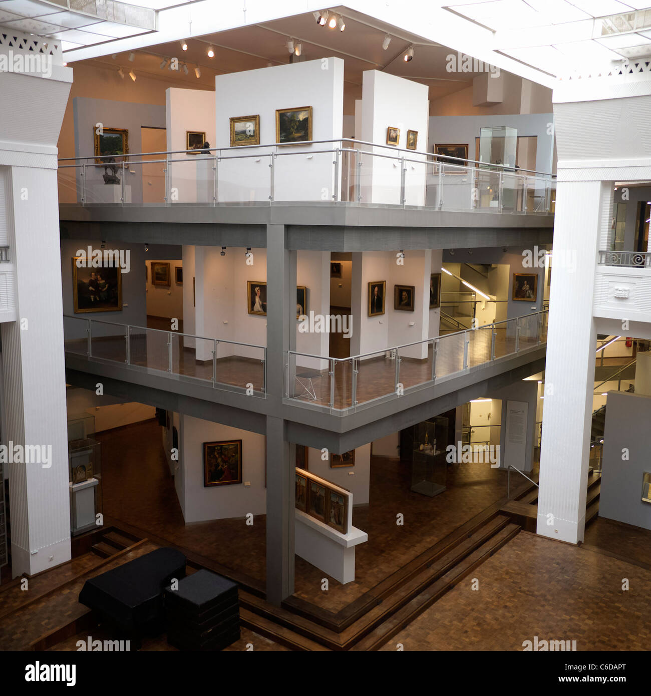 Innenraum des Museums Für Kunst Und Kulturgeschichte oder Museum für Kunst und Kulturgeschichte in Dortmund Deutschland Stockfoto