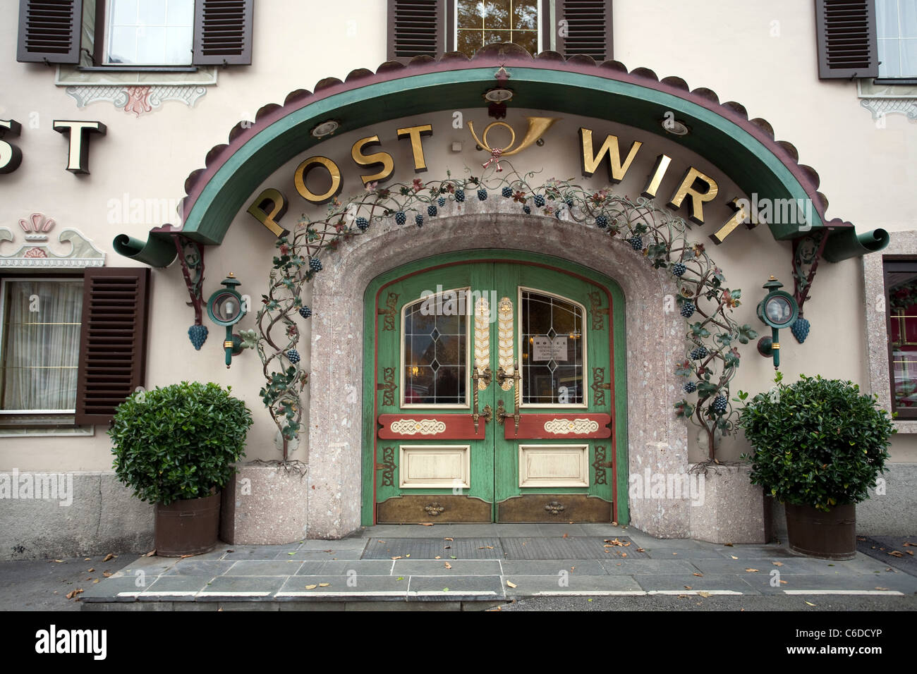 Gasthaus, Hotel, Zum Postwirt, Eingang, Mayrhofen, Hotel Postwirt, Eintrag, Mayrhofen Stockfoto