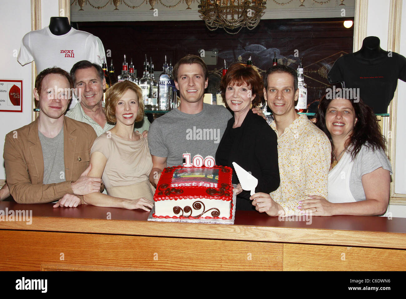 Sean Dugan, Cotter Smith, Maddie Corman, Patrick Heusinger, Connie Ray, Patrick Breen und Sheryl Kaller Party feiern die Stockfoto