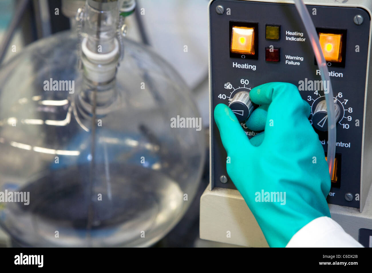 Chemie-Laborantin, Mülheim ein der Ruhr, Deutschland Stockfoto