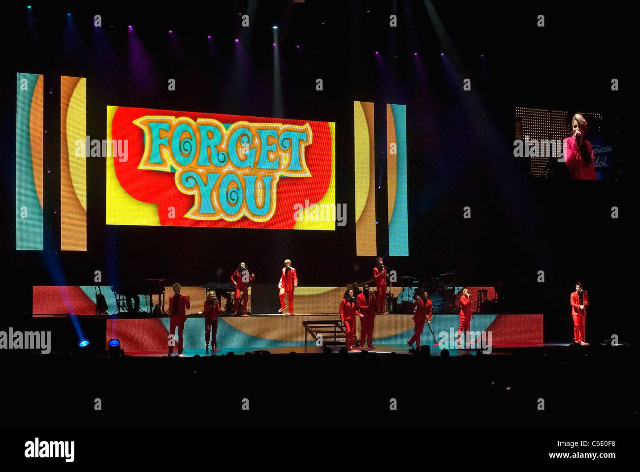 Amerikanische Idole singen auf der Bühne "Forget You" an American Idol Season 10 Konzertreise im Nassau Coliseum, New York, 2011-08-23 Stockfoto