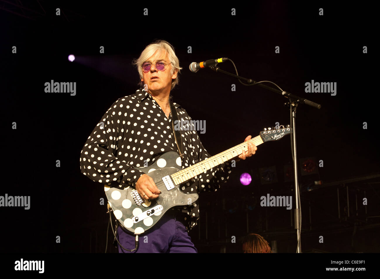 Robyn Hitchcock beim grünen Mann Festival 2011, Glanusk Park, Wales, Vereinigtes Königreich. Stockfoto