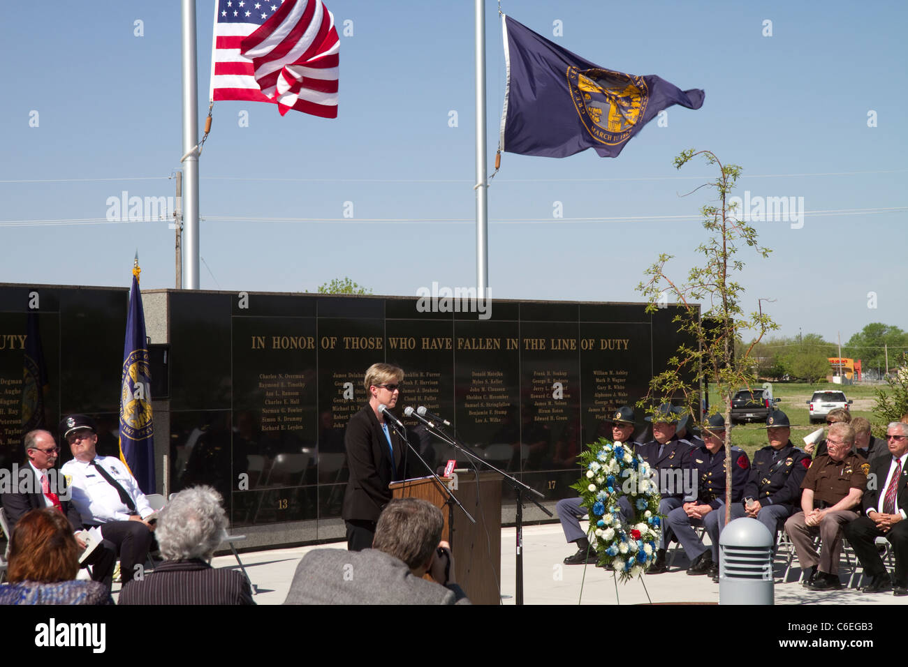 Law Enforcement Gedenkfeier, Grand Island, Nebraska 2011. State Patrol, Color Guard, zu Ehren der gefallenen. Stockfoto