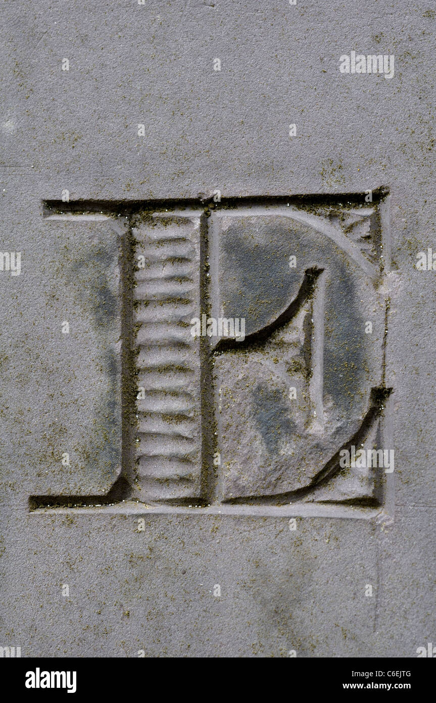Buchstabe E Detail der Schiefer Grabstein, Leicestershire, UK Stockfoto