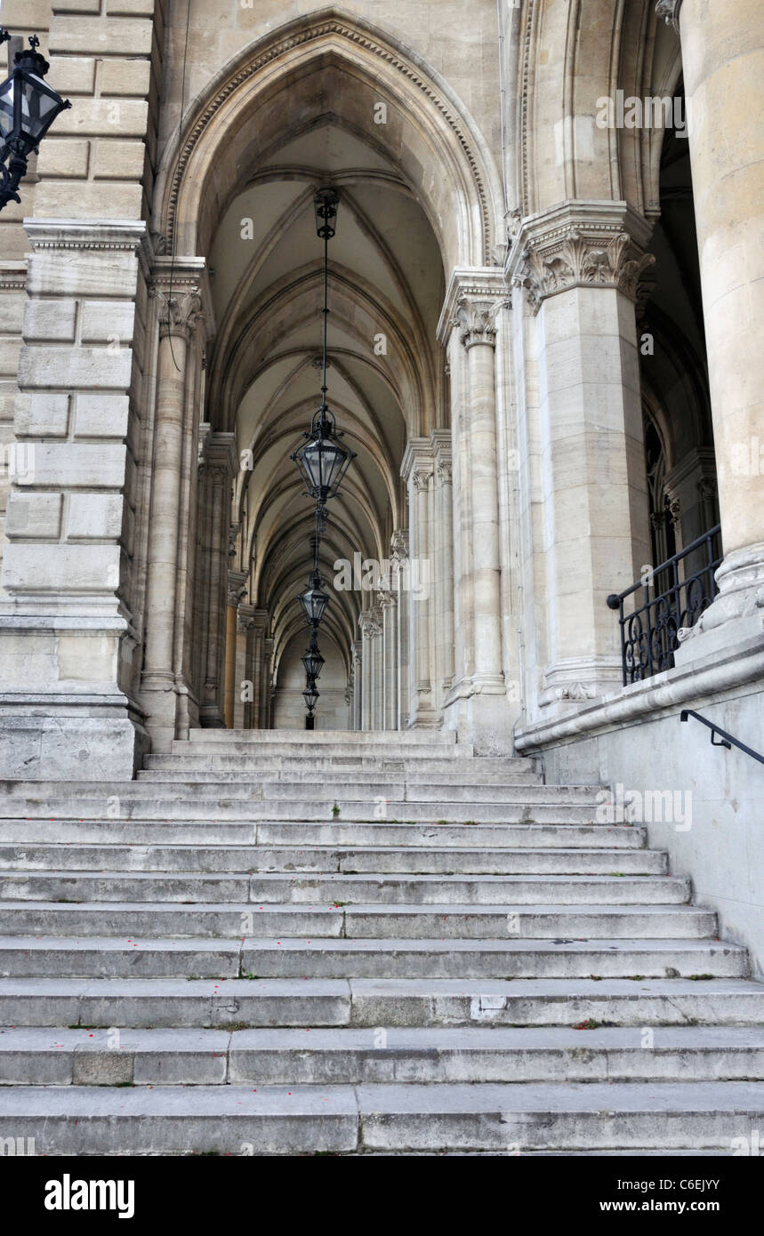 Arkaden im Wiener Rathaus, Austria, Europe Stockfoto