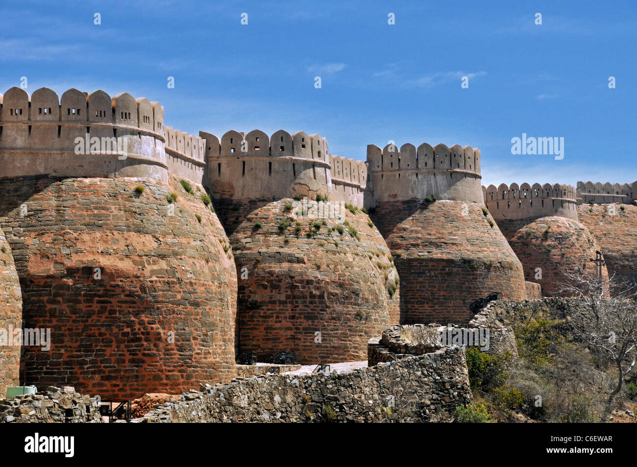 Massive Wände des Kumbhalgarh Fort Rajsamand Bezirk Rajasthan Indien Stockfoto