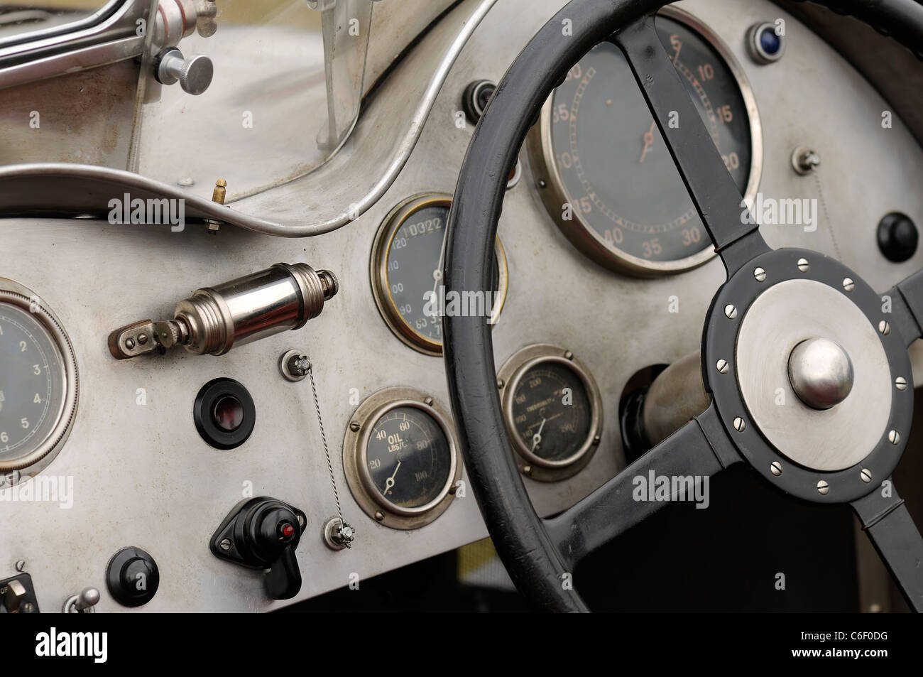 Cockpit-Detail von einem britischen Oldtimer Rennwagen Stockfoto