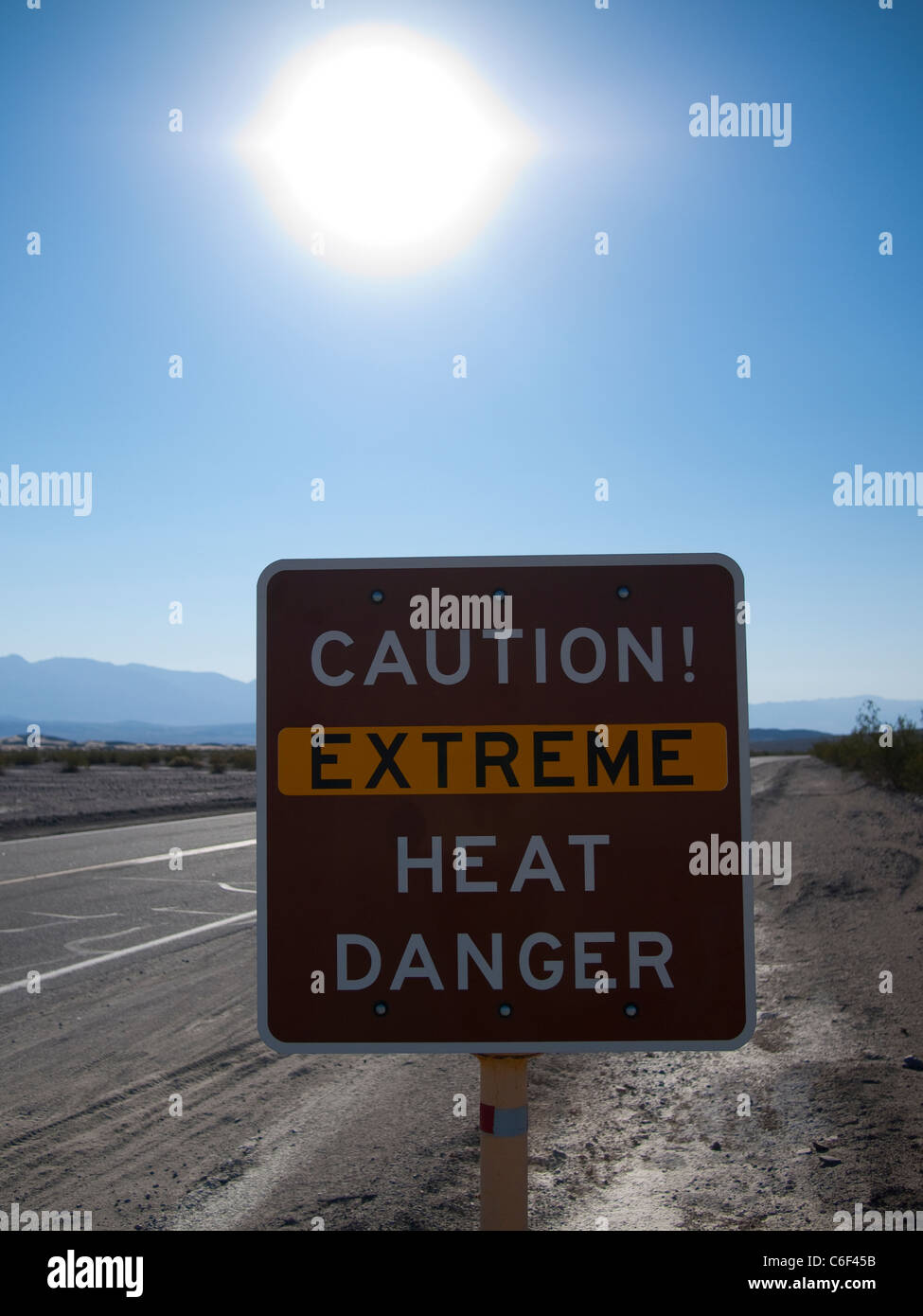 Vorsicht Zeichen, Death Valley, Kalifornien Stockfoto