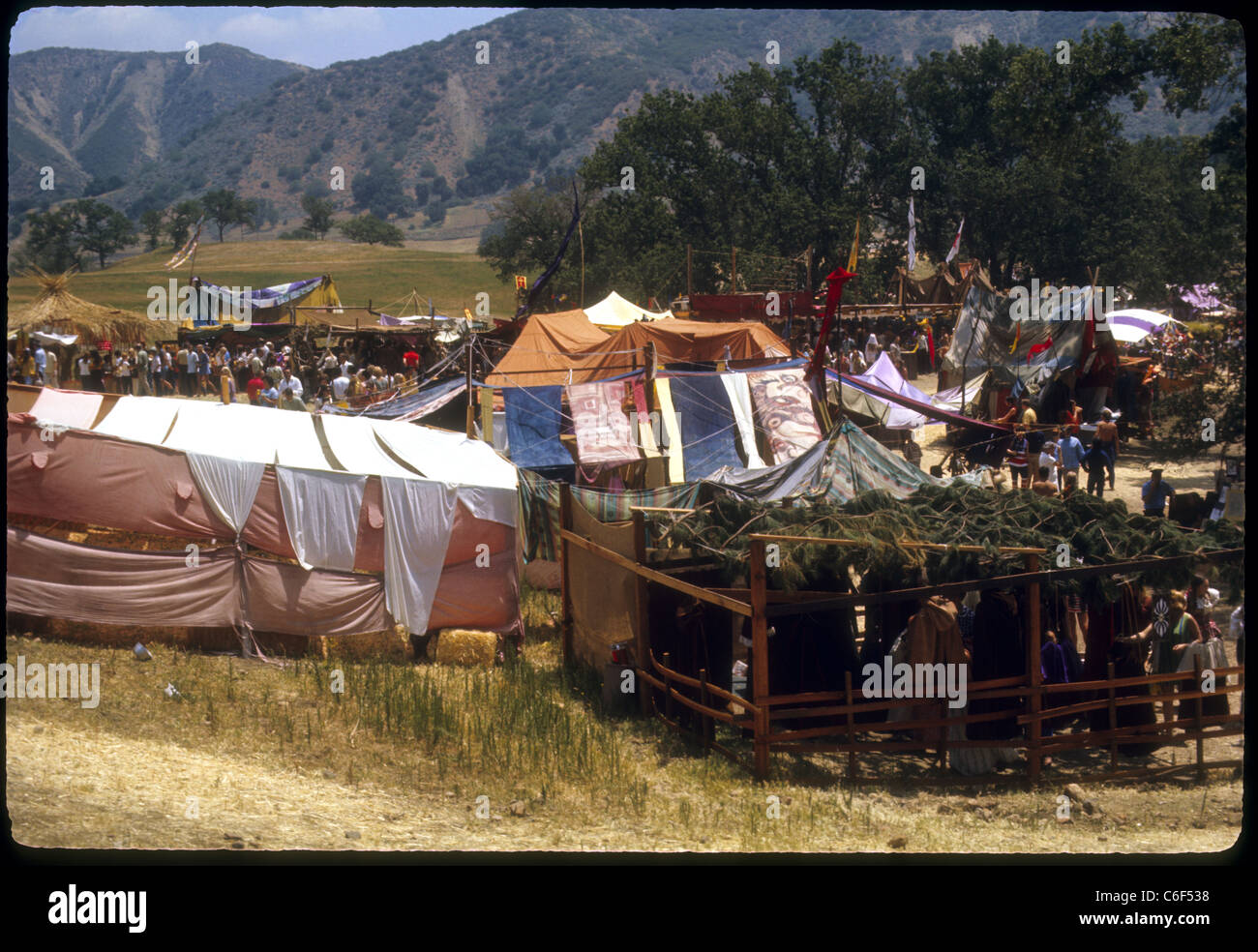 Allgemeine Szene Stände Renaissance Vergnügen Faire Southern California Hippies der 1970er Jahre Stockfoto