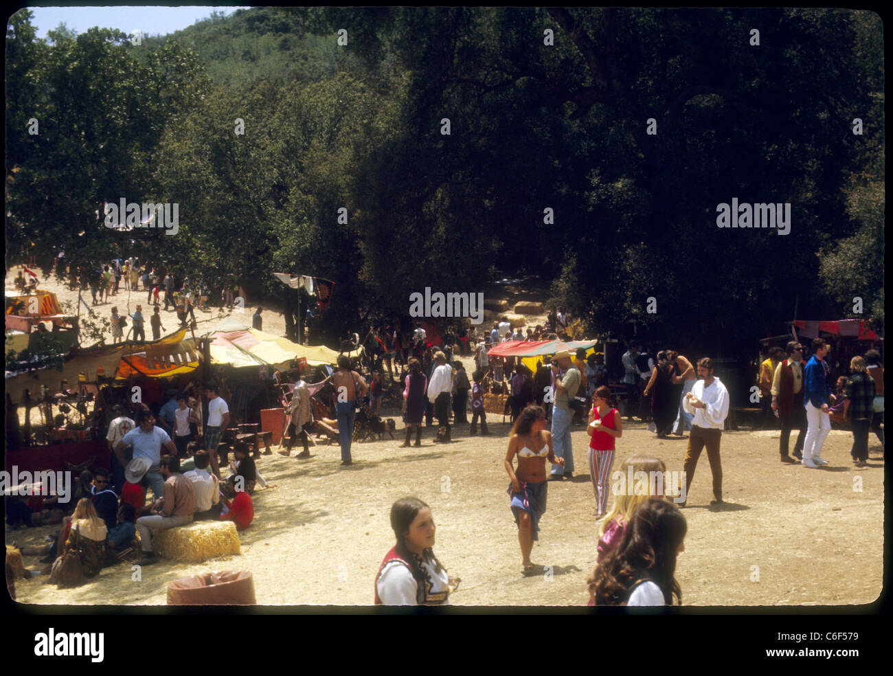 Allgemeine Szene Renaissance Vergnügen Faire Southern California Hippies der 1970er Jahre Stockfoto