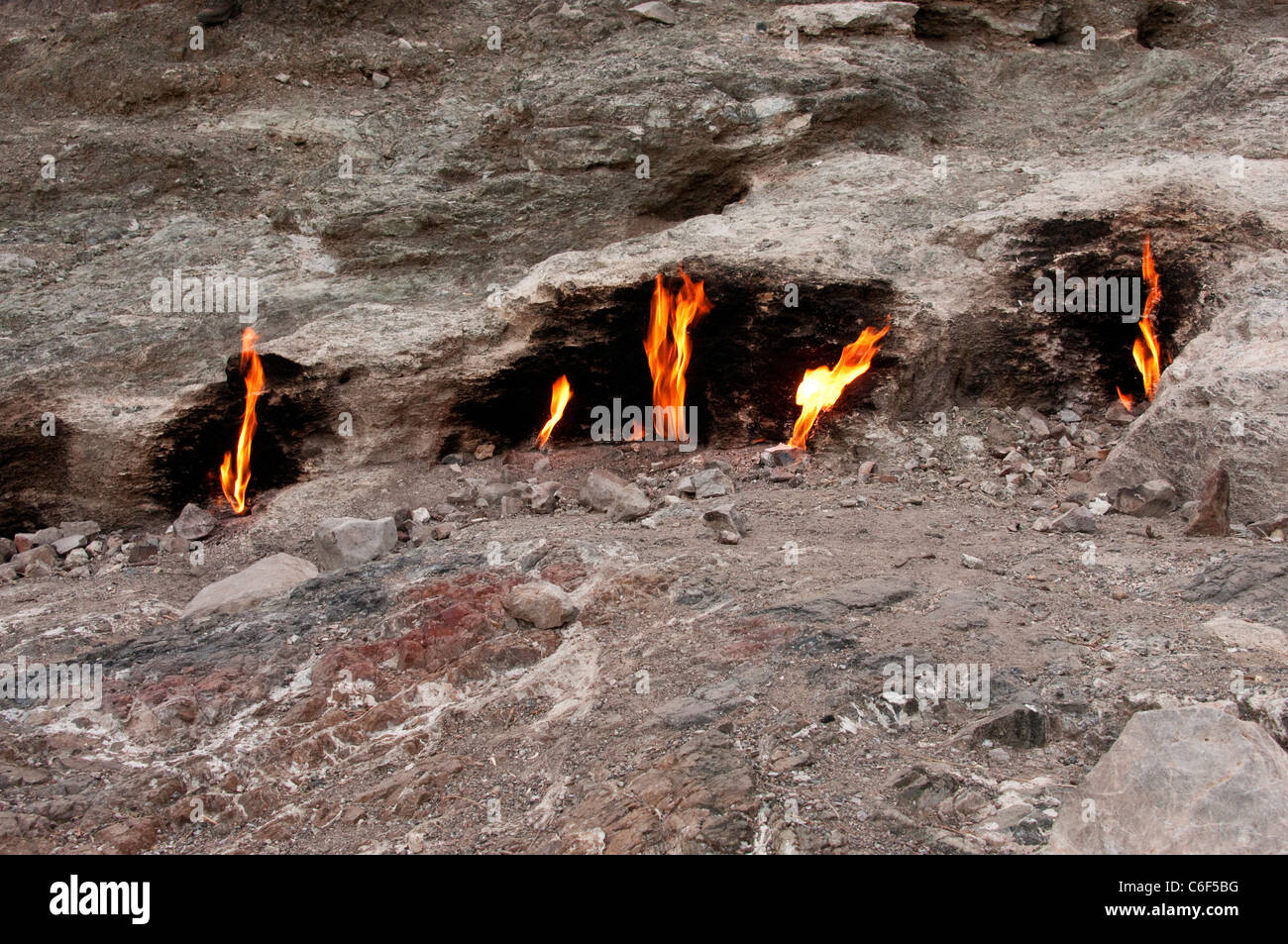 Flammen von Chimaera, brennende Felsen, in der Nähe von Çirali, Türkei Stockfoto