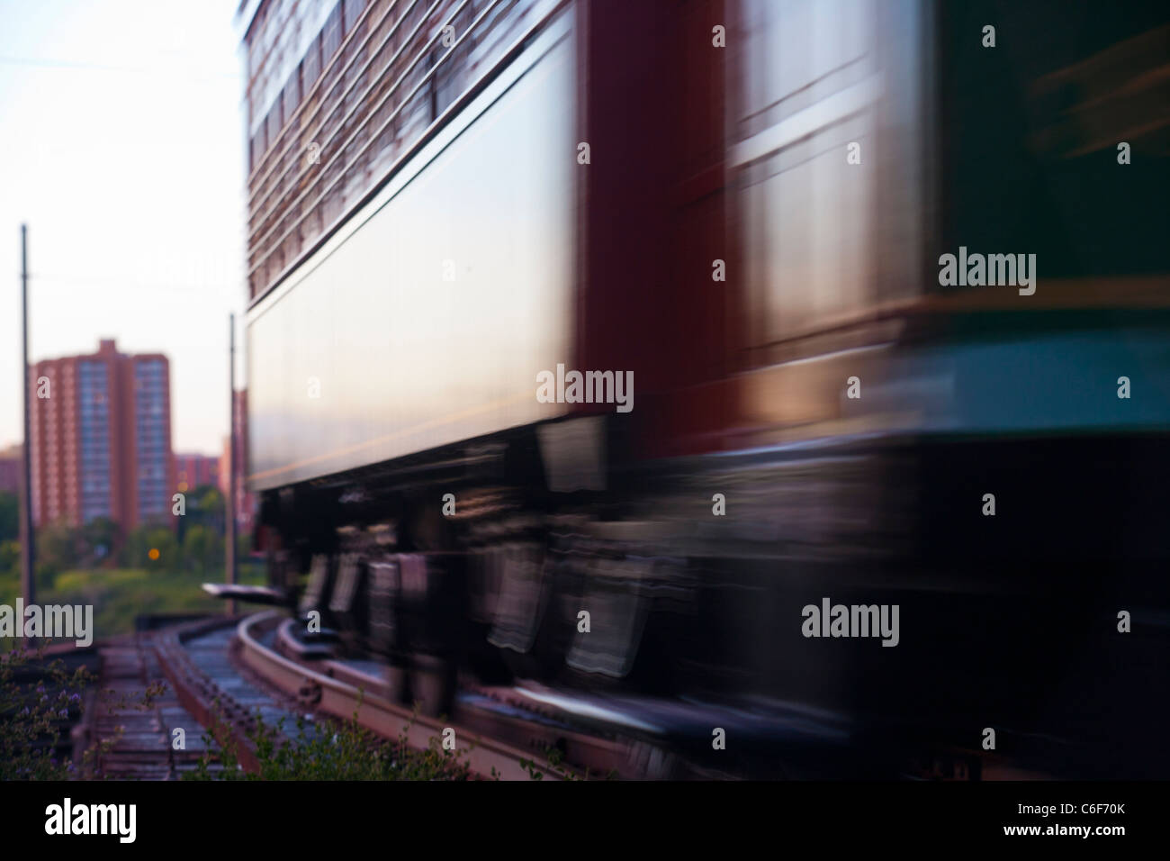 Historische Straßenbahn reisen entlang der Bahnstrecke. Edmonton, Alberta, Kanada. Stockfoto