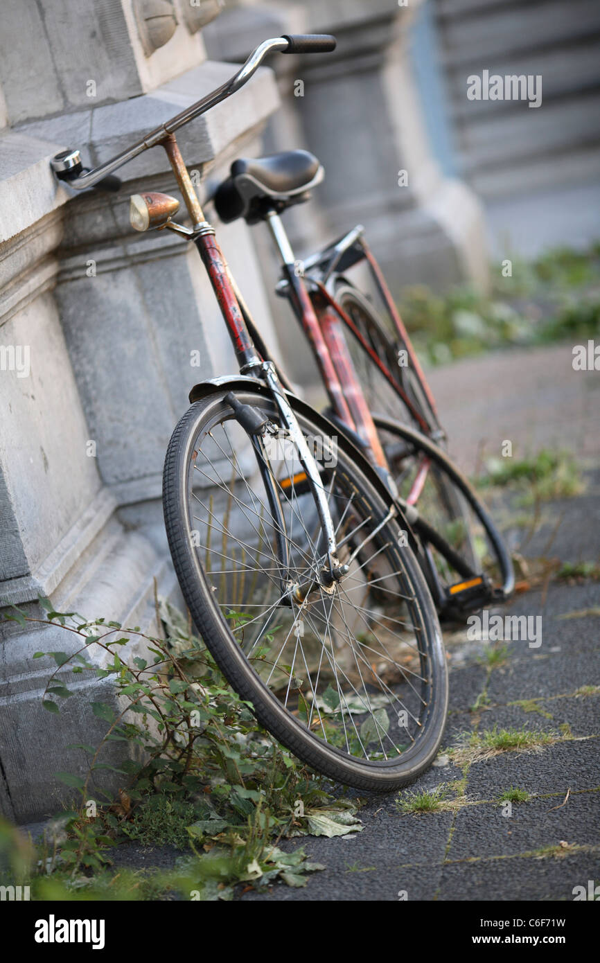 Ein Fahrrad in Amsterdam eingesperrt Stockfoto