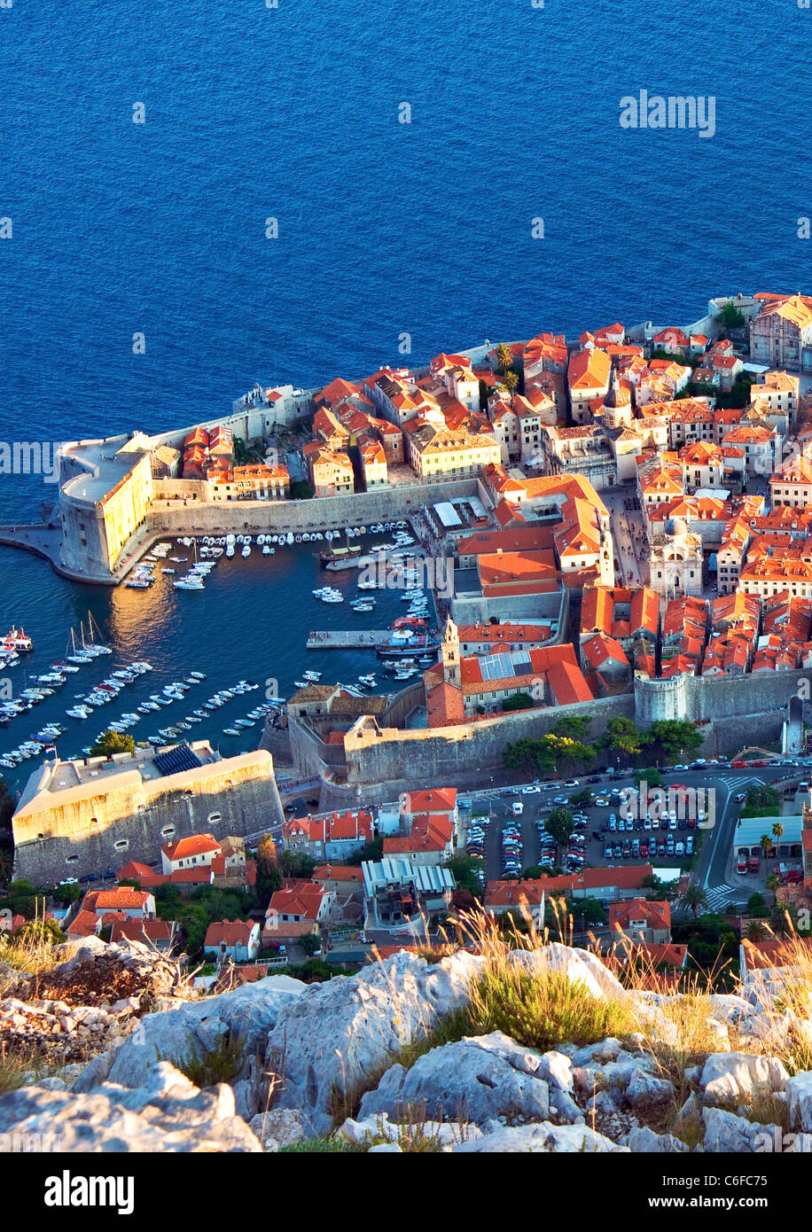 Dubrovnik, Kroatien, Wände, Hafen, Altstadt, am späten Abend Stockfoto