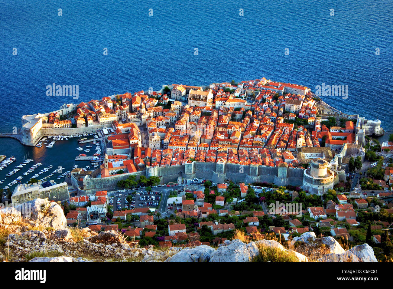 Dubrovnik, Kroatien, Wände, Hafen, Altstadt, am späten Abend Stockfoto