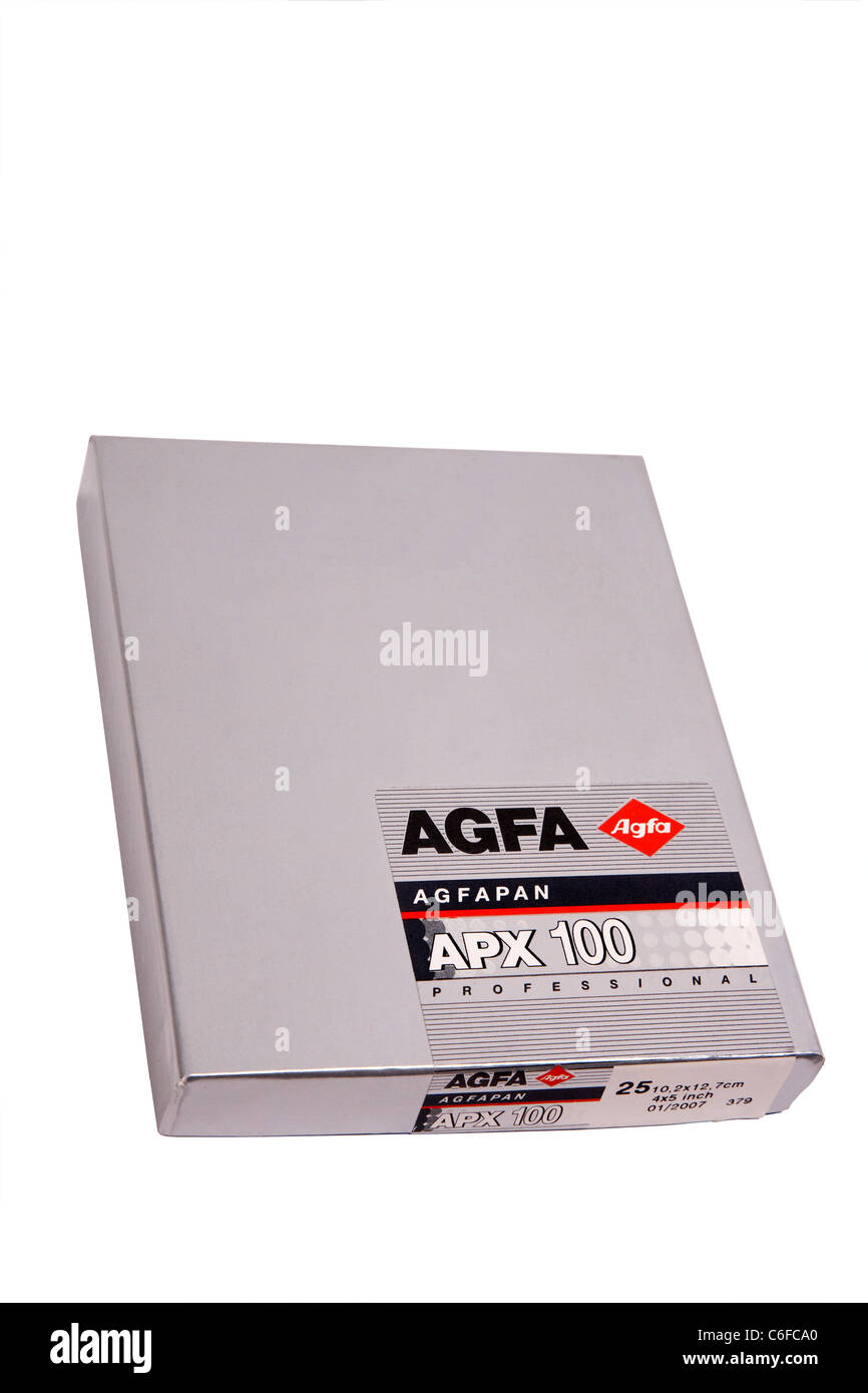 Geschnitten Sie aus Afgapan APX 100 Box hält negative Blattfilm 4 x 5 Zoll Stockfoto