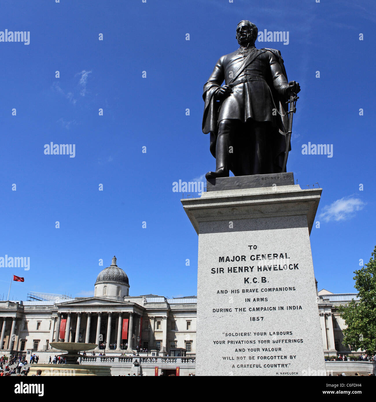 Die Statue von Major-General Sir Henry Havelock am Trafalgar Square in London, England, UK. Stockfoto