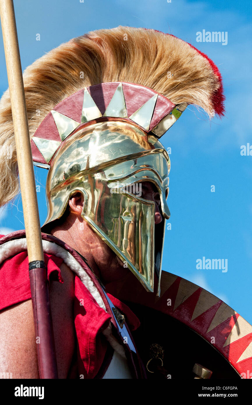 Hoplit. Reenactment. Antike griechische Soldaten an militärischen Odyssey zeigen, Detling, Kent, England Stockfoto