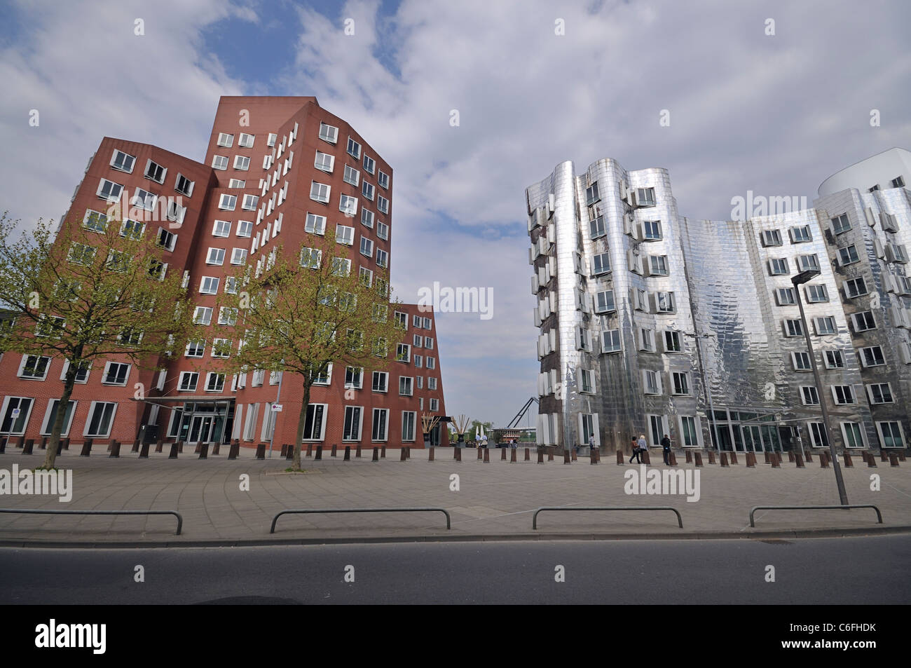 Der Neue Zollhof Gebäude (von Gehry, 1998-1999). Medienhafen ("Medienhafen"). Düsseldorf. Deutschland. Stockfoto